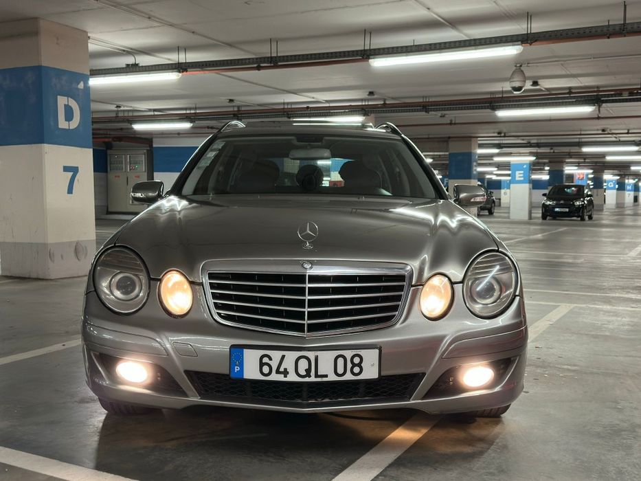 Mercedes Benz Class E 220 CDI  08