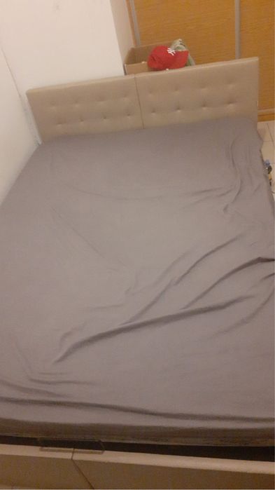 Cama de bau  esta bem conservada nao entrego