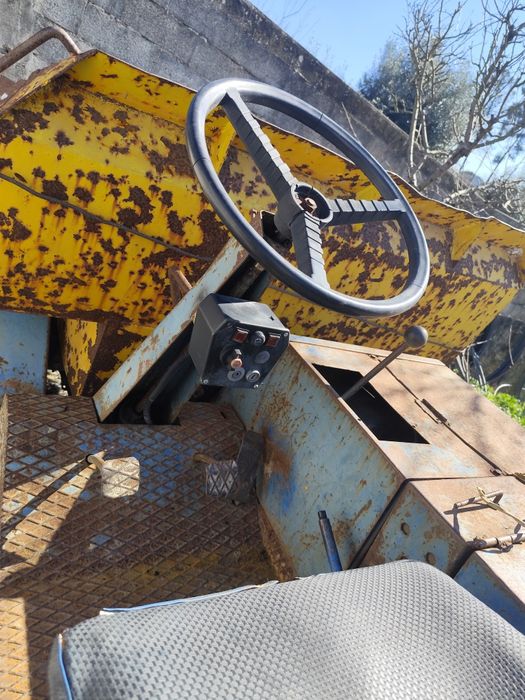 Dumper com motor de arranque