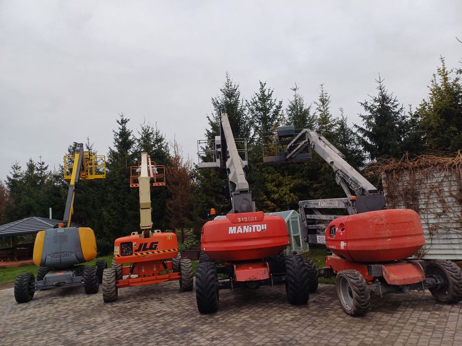 Podnośnik koszowy spalinowy terenowy 4x4