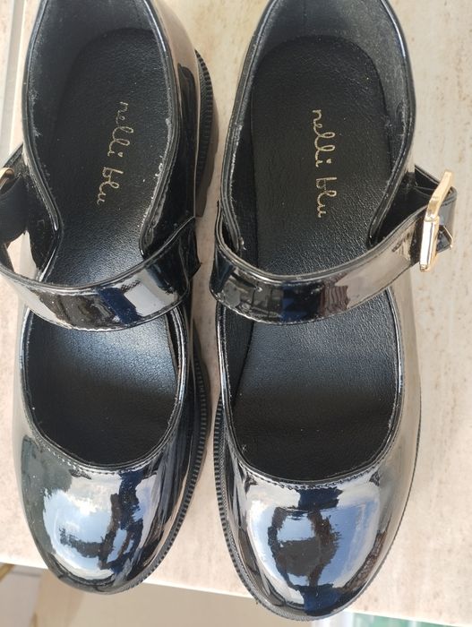 Buty na koturnie
