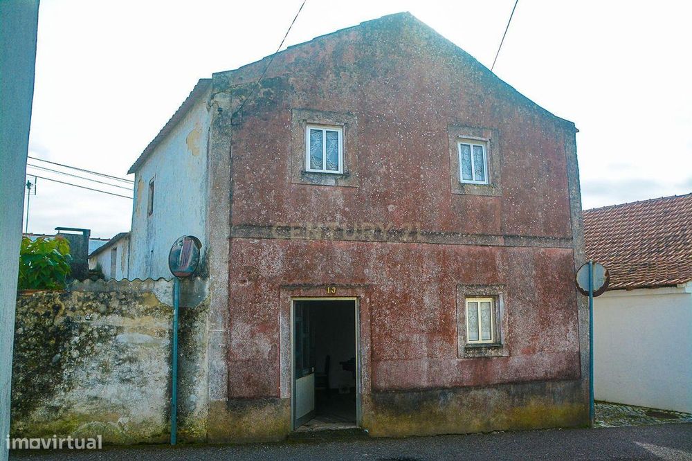 Moradia Para Restaurar em Pataias