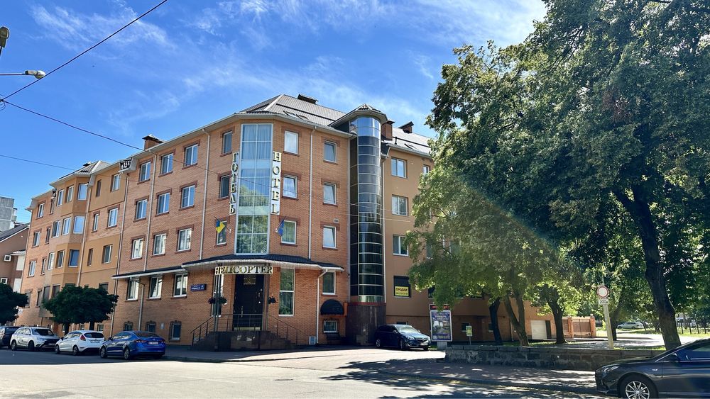 Продаж 4 кімн кв, центр міств, паркова зона, 159 кв м, паркінг