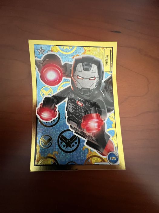 Carta colecionável Lego Marvel Avengers