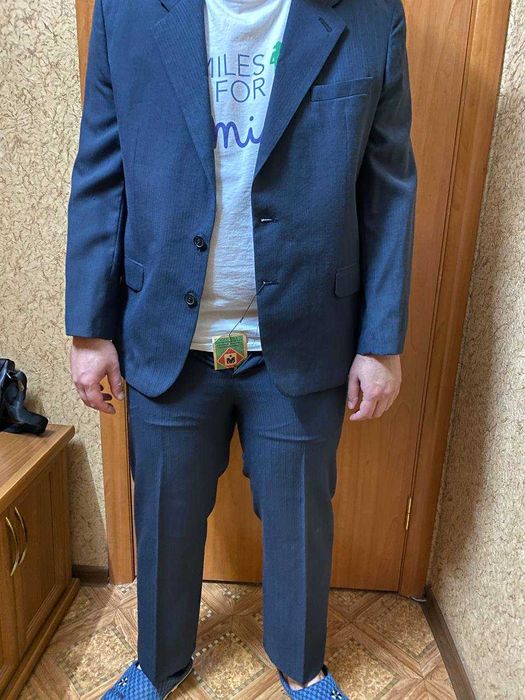 Мужской новый костюм двойка