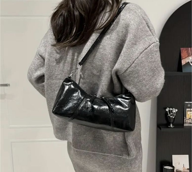 Жіноча чорна сумка