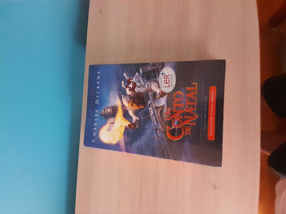 Lote 6 Livros: Carlos Ruiz Zafón, Charles Dickens e Mais
