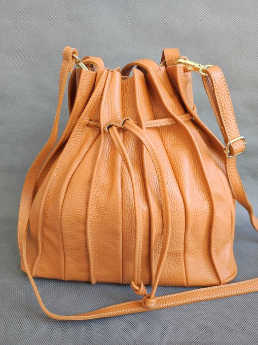 - Skórzana torebka, worek A4