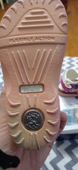 Продам дитяче  взуття