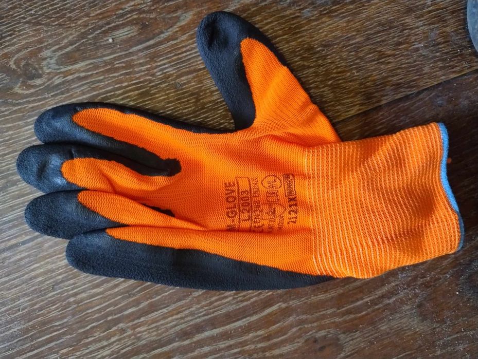 Rękawiczki spawalnicze, ogrodowe
