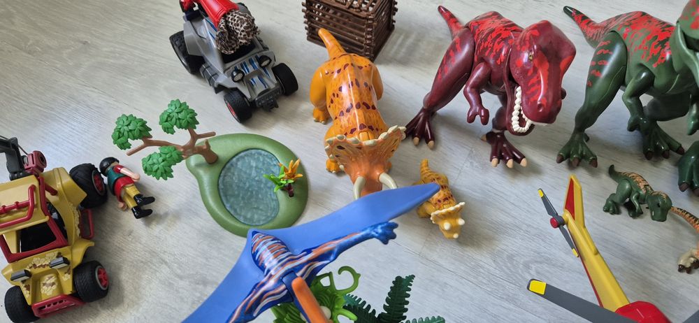 Zestaw Playmobil dinozaury