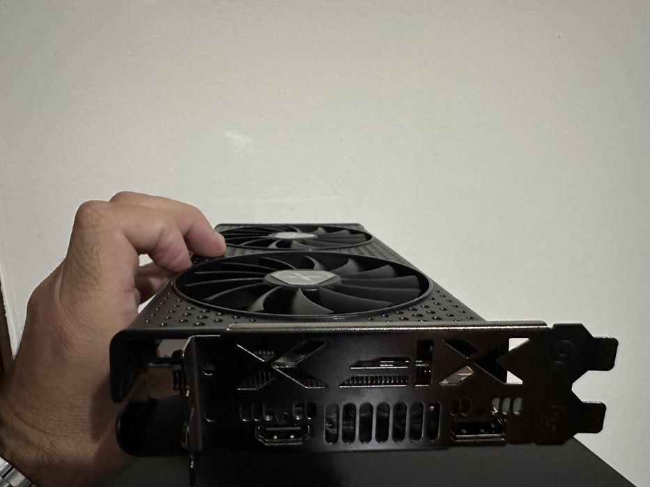 Placa Gráfica XFX RX6500 XT NOVA sem uso