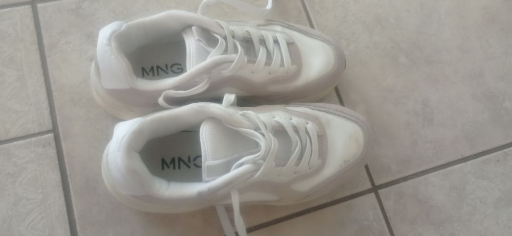Vendo sapatilhas praticamente novas n37