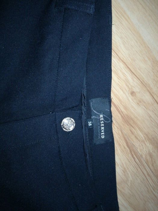 Spodenki materialowe Reserved czarne r. 38