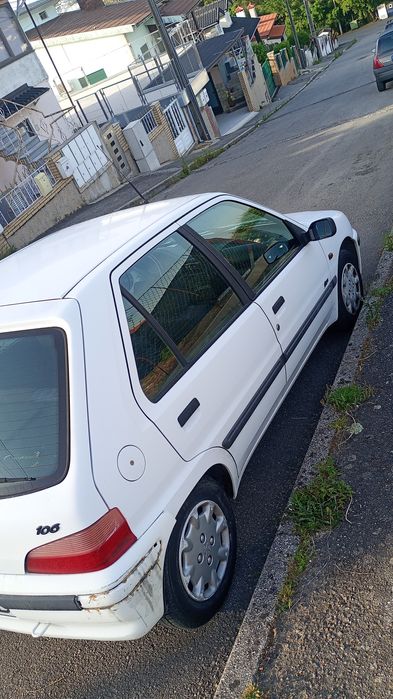 Vendo carro 1000 nada a fazer só andar 98 gasolina