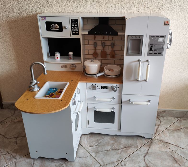 Vendo cozinha infantil usada