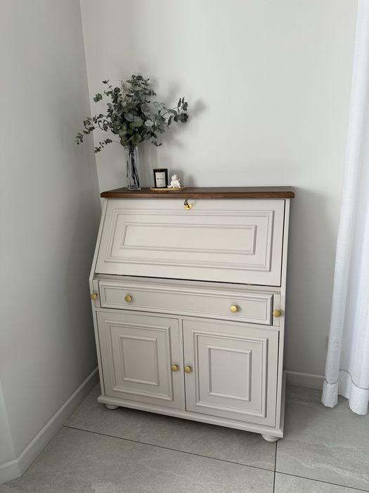 Sekretarzyk po renowacji w kolorze kaszmir