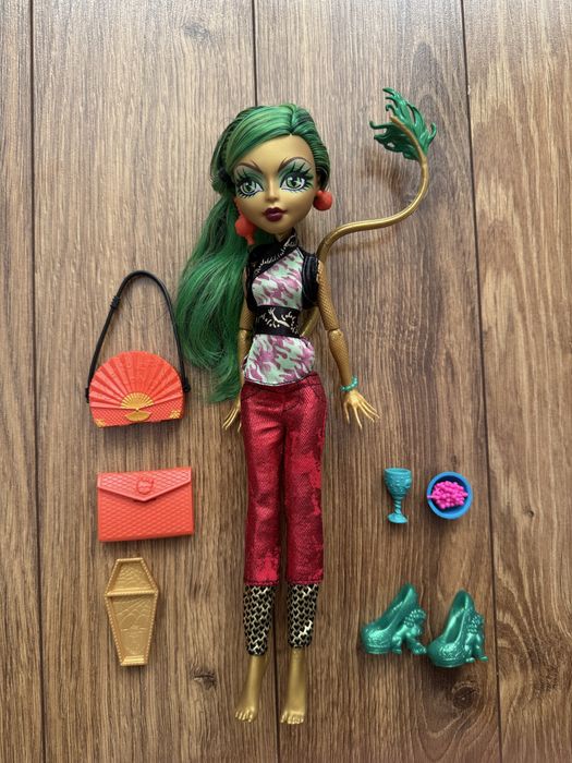 Лялька Jinafire Long. Джиніфаєр Лонг Monster High (Mattel).