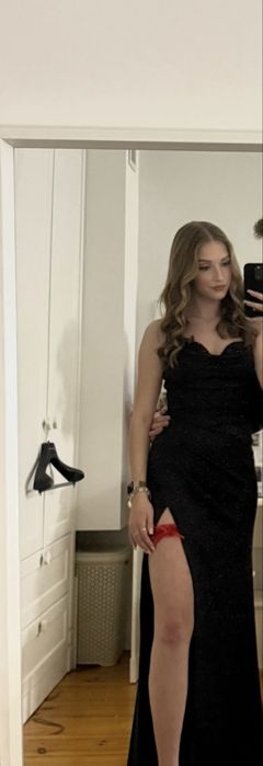 Dluga czarna sukienka DRESS ON NOW/studniówkowa