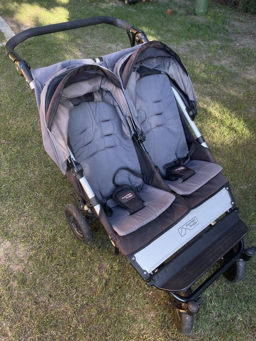 Wozek rok po roku podwojny blizniaczy Mountain Buggy Duet
