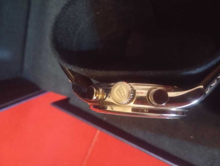 à venda:
relógio da marca FESTINA.