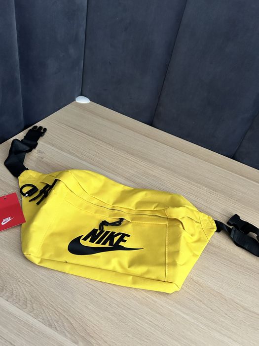 Saszetka / nerka nike