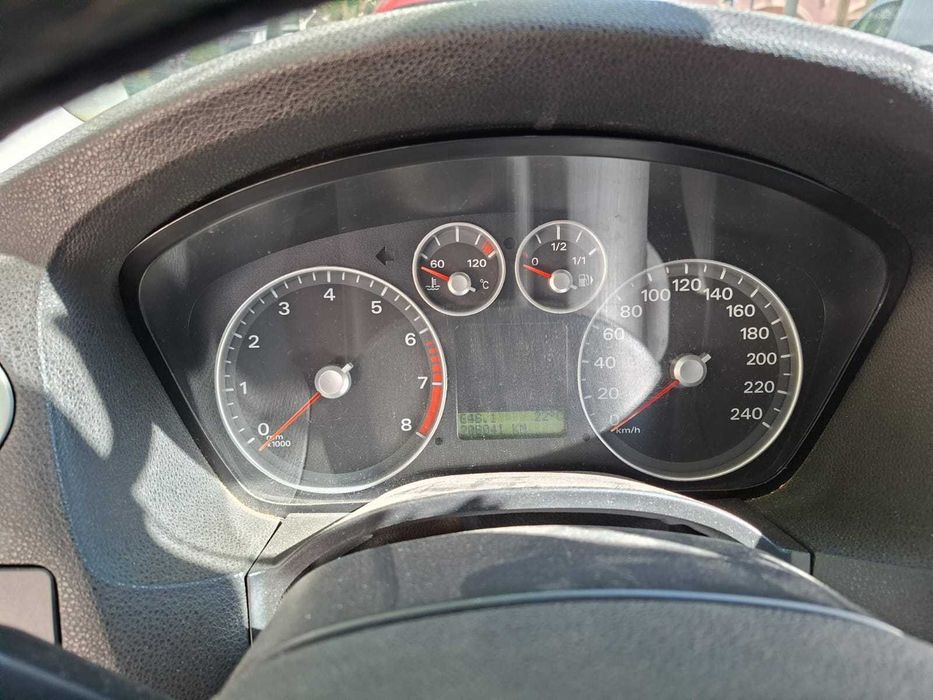 ford focus 2007 - 207000 km
