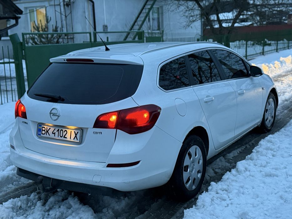 Opel Astra 2012 рік 1.7дизель