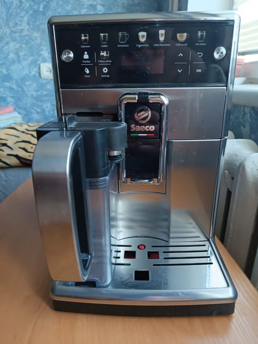 Продам кофемашину в отличном состоянии