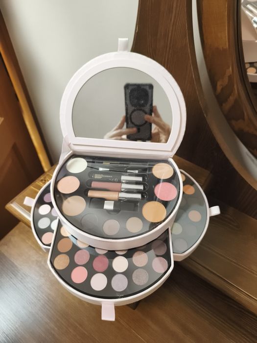 Paleta cieni Douglas