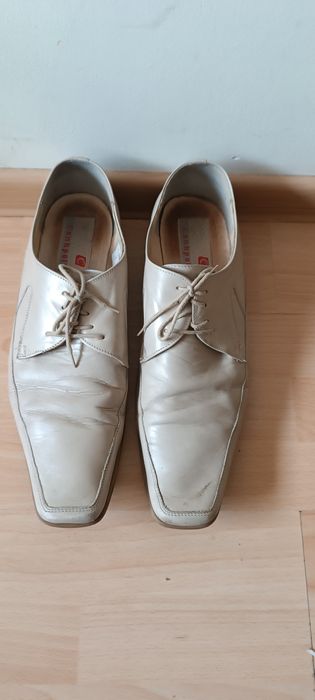 Buty do garnituru