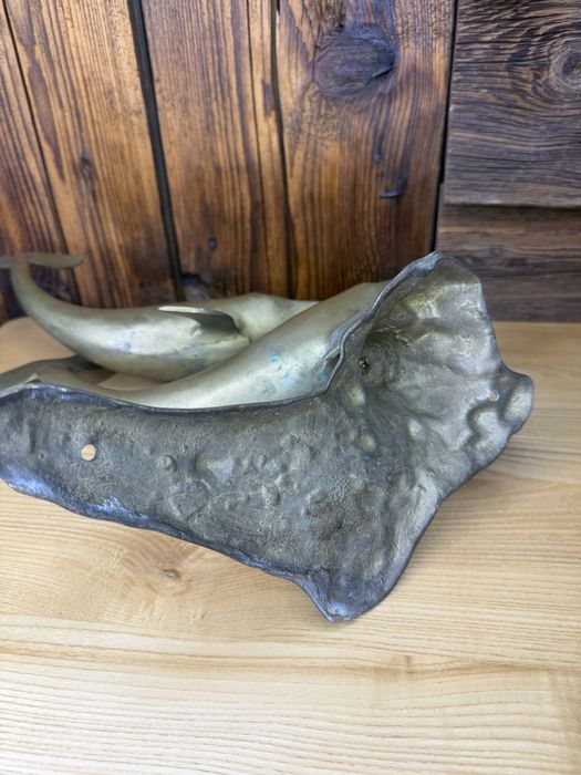 Figurka mosiężna delfiny mosiądz vintage prezent S516