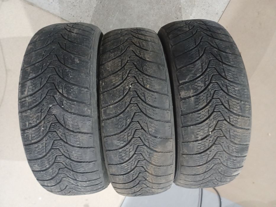 Шина на 205 60 16