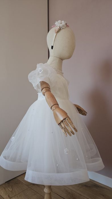 Дуже пишна дитяча біла сукня з перлинками на 4 5 6 7 8 9 10 на весілля