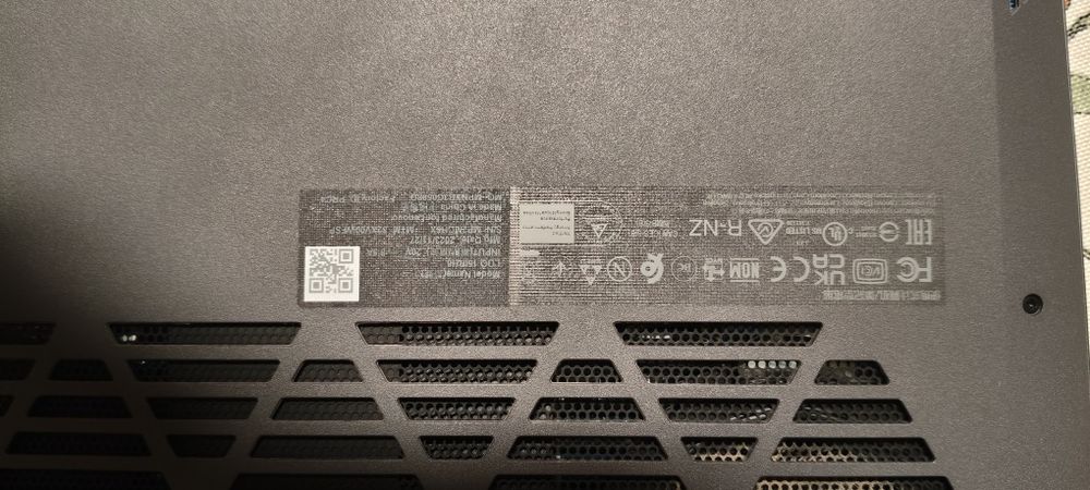 Portátil Lenovo Legion LOQ 15IRH8