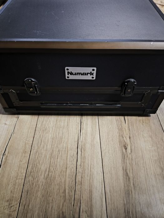 Numark KMX02 stacja miksowania CD oraz CD+G (kareoke)