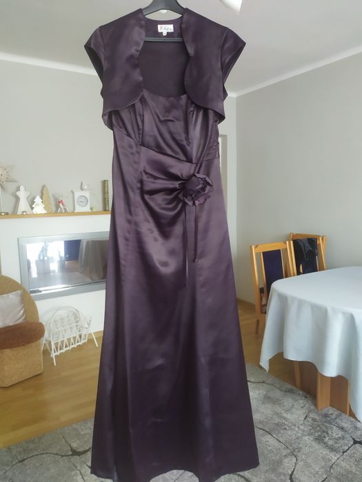 Suknia wieczorowa długa.