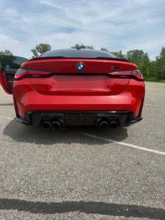BMW M4      2021