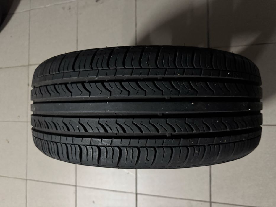 Pneu unico com jante