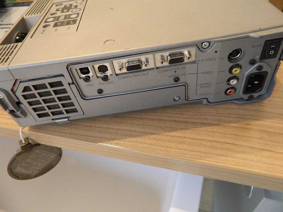 Projektor Mitsubishi X70U