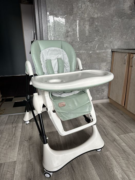 Стульчик для кормления Carrello Stella