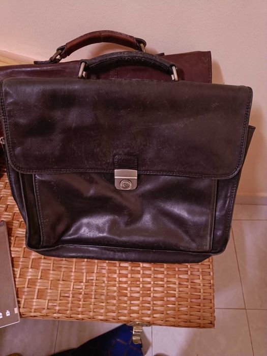 pastas de trabalho em pele, 3€