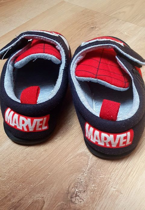 Kapcie Spider-Man H&M r.30/32