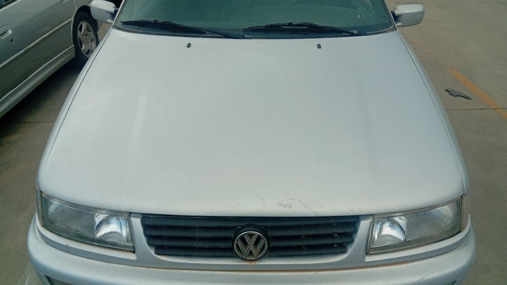 Capot VOLKSWAGEN Passat (3A2, 35I)
