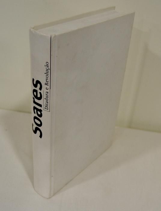 Soares – Ditadura e Revolução