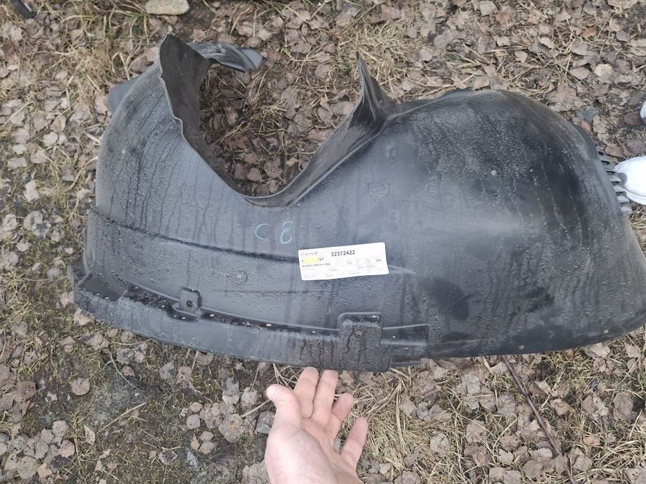 VOLVO XC60 II nadkole przednie prawe nowe oryginał 31694870