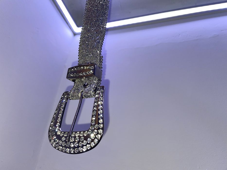 Nowy srebrny pasek w stylu y2k, z kryształkami