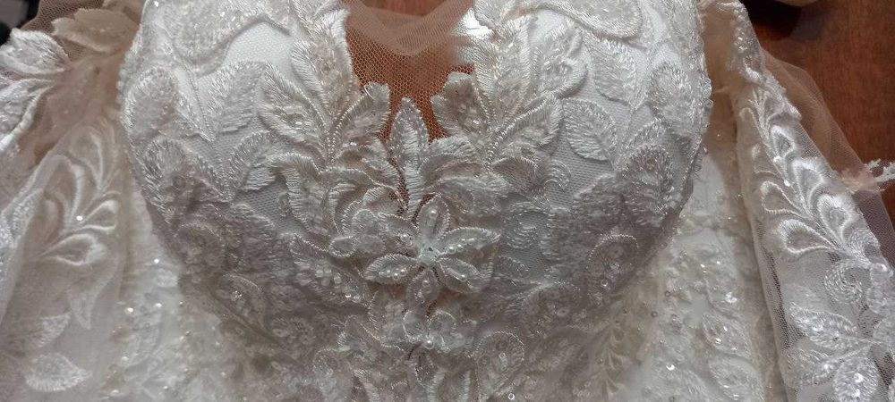 Весільна сукня дуже гарна