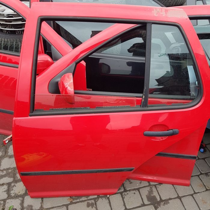 Drzwi tylne lewe vw golf 4 5d chathback lakier lp3g