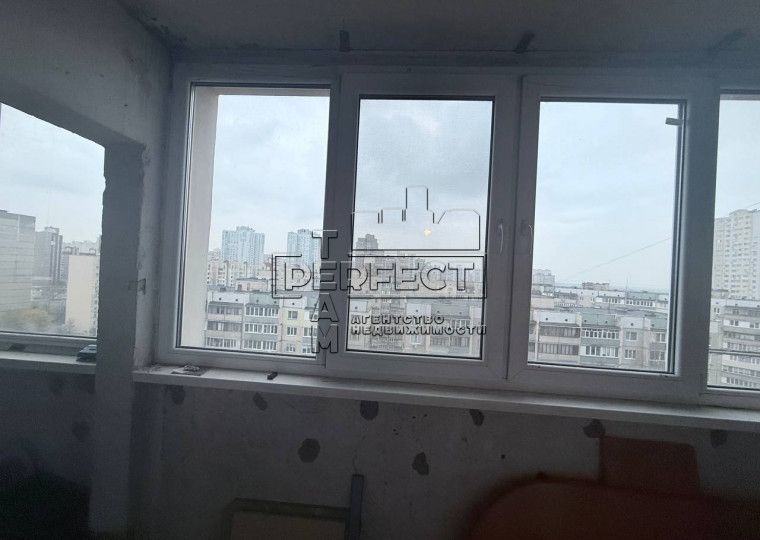 Продаж 1к квартири Милославська 3а / Милославская 3а